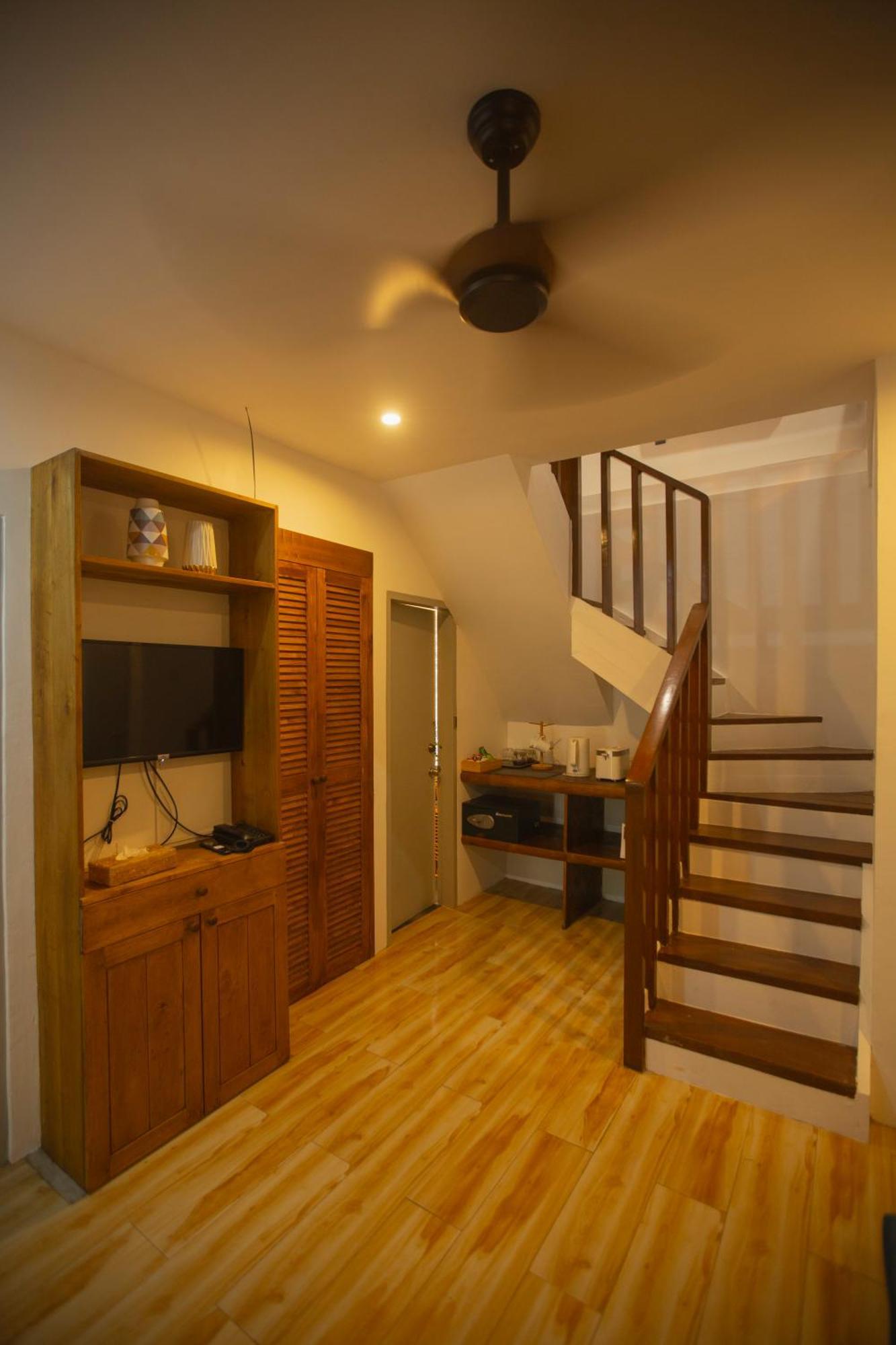 Lugadia Villas El Nido Room photo